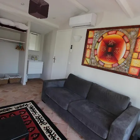 Vila Superbe Maison De *